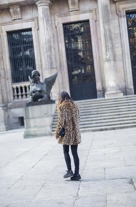 BLACK AND ANIMAL PRINT BLACK AND ANIMAL PRINT