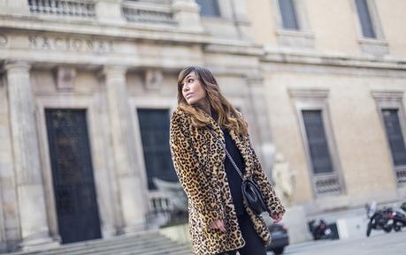 BLACK AND ANIMAL PRINT BLACK AND ANIMAL PRINT