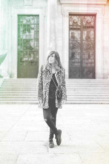 BLACK AND ANIMAL PRINT BLACK AND ANIMAL PRINT