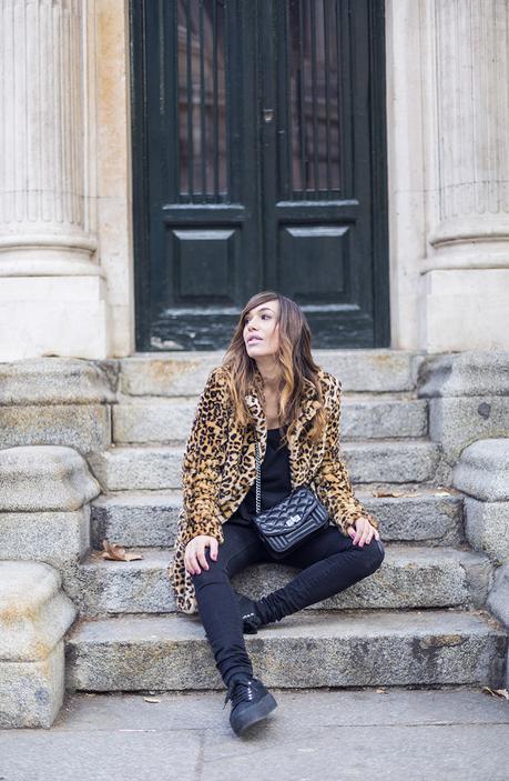BLACK AND ANIMAL PRINT BLACK AND ANIMAL PRINT
