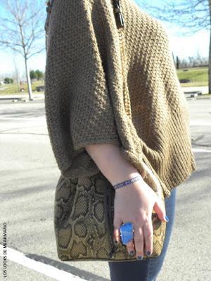 Mustard Again · Look Curvy ·