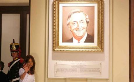 Chávez y Kirchner salen de La Casa Rosada