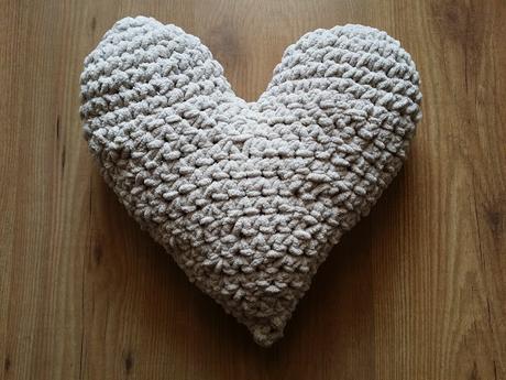 2 TUTORIALES DIY : Cojínes corazón de trapillo/crochet/ganchillo/amigurumi xxl 2 TUTORIALES DIY : Cojínes corazón de trapillo/crochet/ganchillo/amigurumi xxl