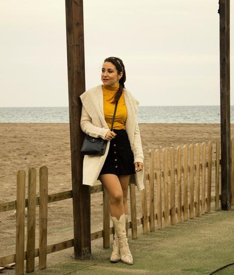 Mostaza y Falda abotonada-Mustard and Buttoned Skirt