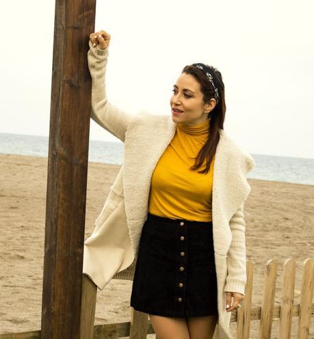 Mostaza y Falda abotonada-Mustard and Buttoned Skirt