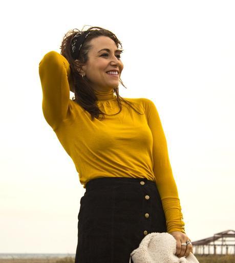 Mostaza y Falda abotonada-Mustard and Buttoned Skirt