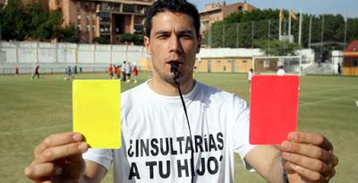 Los árbitros catalanes podrán parar o suspender partidos de fútbol base si hay insultos o violencia de género
