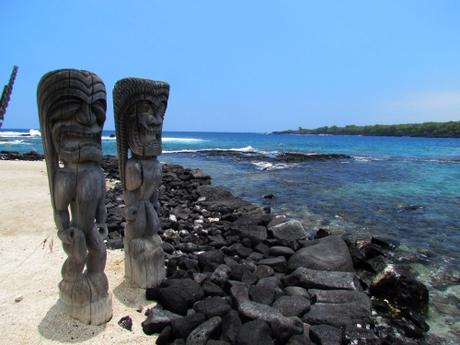 Los Tiki o Ki'i, estatuas de dioses hawaianos