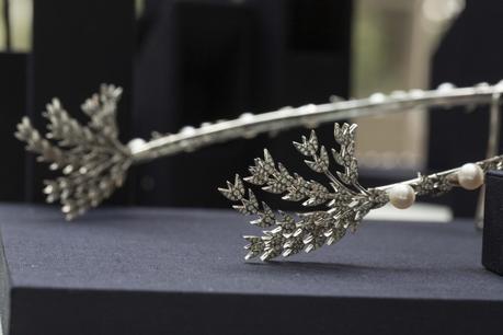 Diadema de novia Joyería Suárez www.bodasdecuento.com