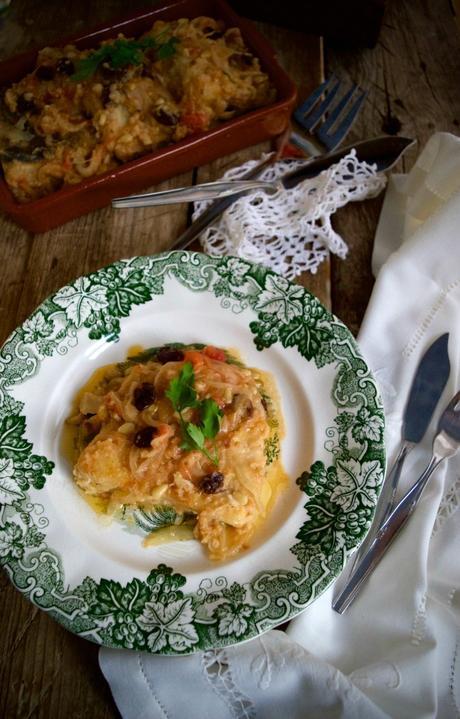 Bacalao con pasas y piñones, tradición y emoción