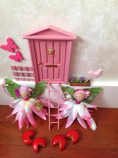 Ratoncitas Pérez y su puerta