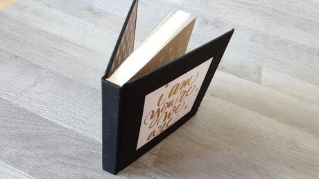 Caja y cuadernos para un momento muy especial.