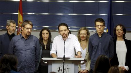 Podemos desenmascara la “gran coalición” del “búnker”