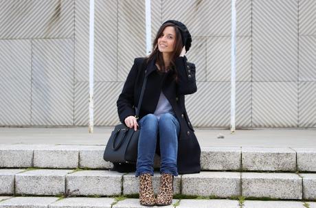 fashion blogger española con bolso michael kors negro 