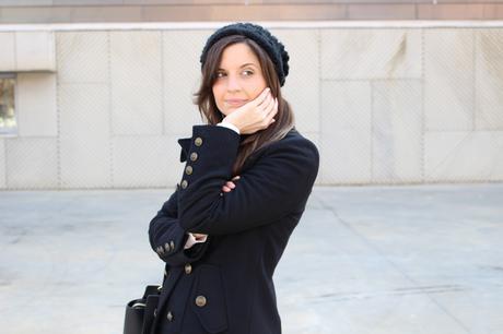 fashion blogger española con bolso michael kors negro 