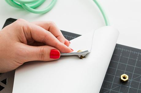 DIY: hazte TU PROPIA LÁMPARA con cable de colores y un trozo de cuero!