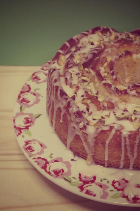 BUNDT CAKE DE LIMON CON PISTACHOS