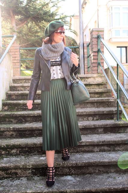 MIS LOOKS - FALDA PLISADA