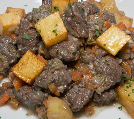 #366Recetas Ternera en salsa de polvo de especias con almendras por @cdtalicante