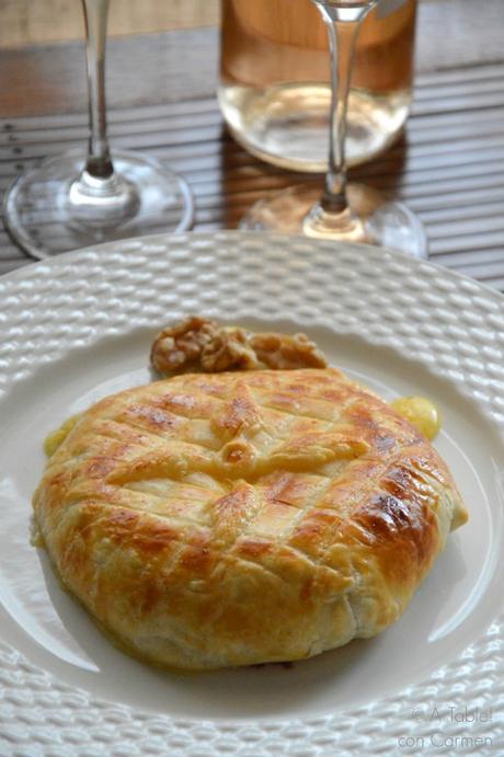 Camembert en Hojaldre relleno de Trufa y Nueces