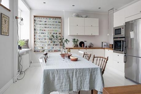 soluciones colecciones estilo nórdico estilo escandinavo cocinas decoración interiores decoración en blanco decoración colecciones Cómo exponer colecciones en casa cocina nórdica moderna blog decoración nórdica 