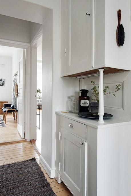 soluciones colecciones estilo nórdico estilo escandinavo cocinas decoración interiores decoración en blanco decoración colecciones Cómo exponer colecciones en casa cocina nórdica moderna blog decoración nórdica 