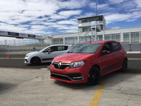 Renault Sandero R.S 2.0, ¿la potencia es cara? NAZ_02d628cbc9554cbb8be583f423fe14a3