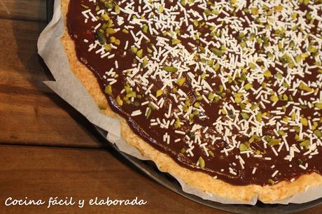 BIZCOCHO DE VAINILLA, CHOCOLATE Y PISTACHO