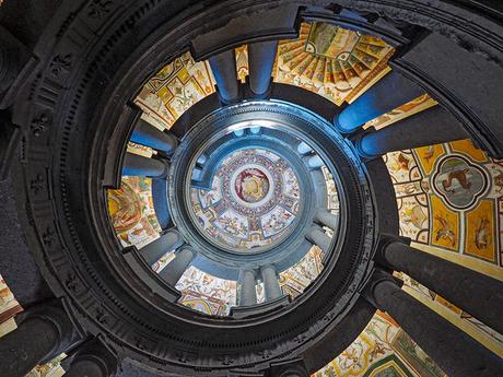 La scala regia del palazzo Farnese a Caprarola