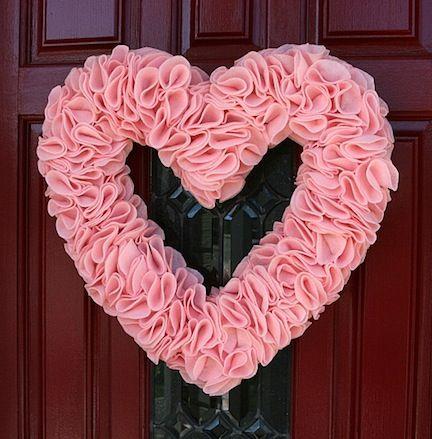 DIY Valentine's Day wreath - Corona de san valentin de corazon para hacer como manualidad: 