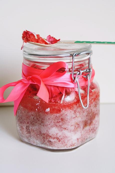 DIY: Crema exfoliante de vainilla y claveles (Sugar scrub)