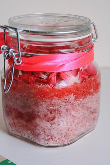 DIY: Crema exfoliante de vainilla y claveles (Sugar scrub)