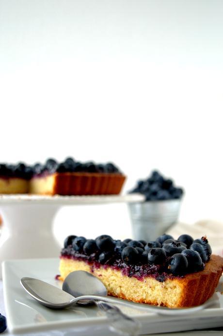 Pastel de arándanos finlandés, sencillo y delicioso mustikkapiirakka