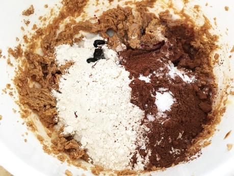 Red velvet chocolate chip cookies recetas san valentin recetas delikatissen galletas rojas galletas red velvet galletas de cacao galletas con pepitas de chocolate cookies de chocolate chocolate chip cookies 