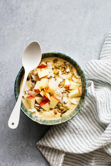 Receta Qikely: Smoothie Bowl Avena y Manzanas Receta Qikely: Smoothie Bowl Avena y Manzanas