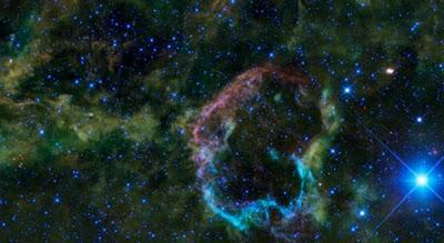 Arco iris cósmico delata explosión supernova Arco iris cósmico delata explosión supernova