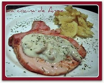 CHULETAS DE SAJONIA CON SALSA GORGONZOLA