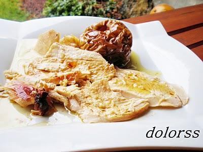 POLLO DE CORRAL RELLENO DE MANZANA (Horno de leña)