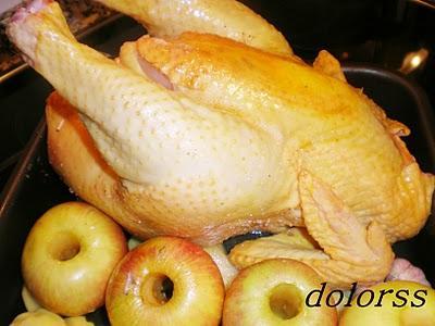 POLLO DE CORRAL RELLENO DE MANZANA (Horno de leña)