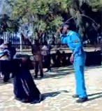 Cincuenta latigazos por un pantalón