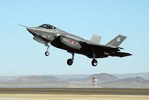  El Lockheed Martin F-35 Lightning II es un caza bom...