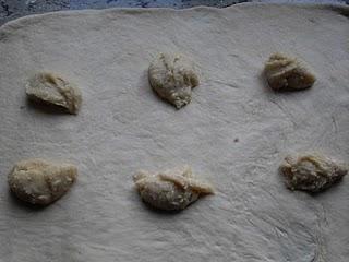 BRIOCHE RELLENO DE MAZAPÁN