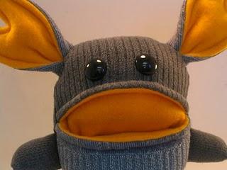 Juguetes Caseros y Ecológicos: Cómo hacer un muñeco con telas recicladas