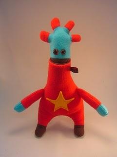 Juguetes Caseros y Ecológicos: Cómo hacer un muñeco con telas recicladas