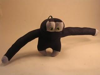 Juguetes Caseros y Ecológicos: Cómo hacer un muñeco con telas recicladas