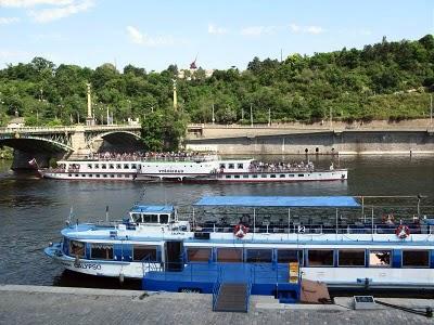 De crucero por el Moldava en Praga
