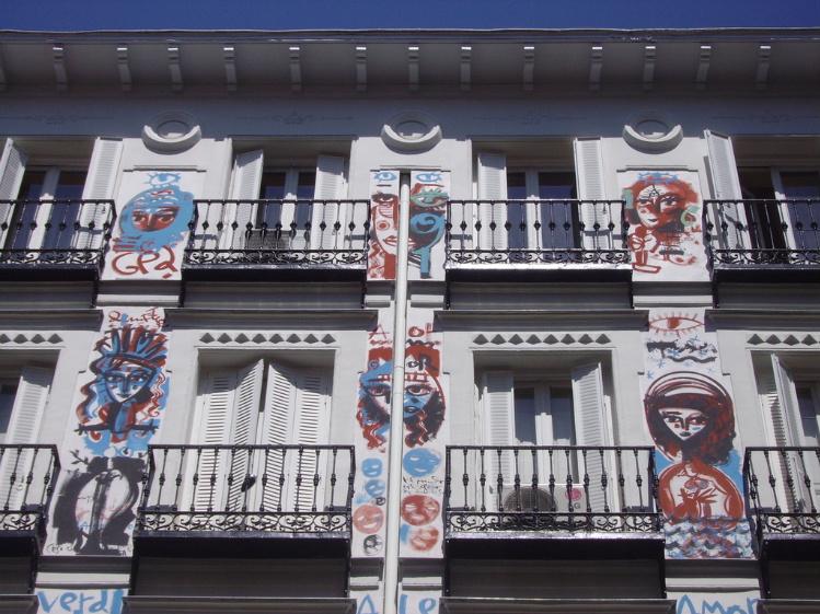 casa fachada grafitti Madrid