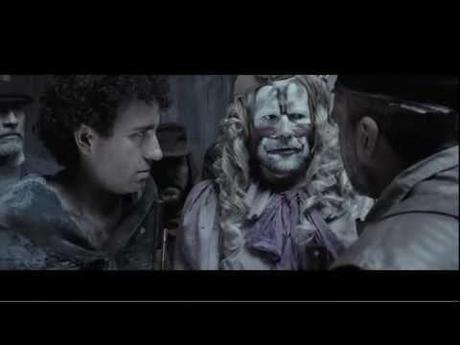 “Balada triste de trompeta”: Payasada trágica y grotesca YouTube Preview Image