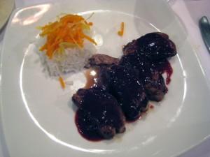 La Rambla Magret de pato con salsa de frutos del bosque