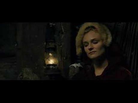 “Feliz Navidad”: Un villancico de paz en la pelea de cada día YouTube Preview Image